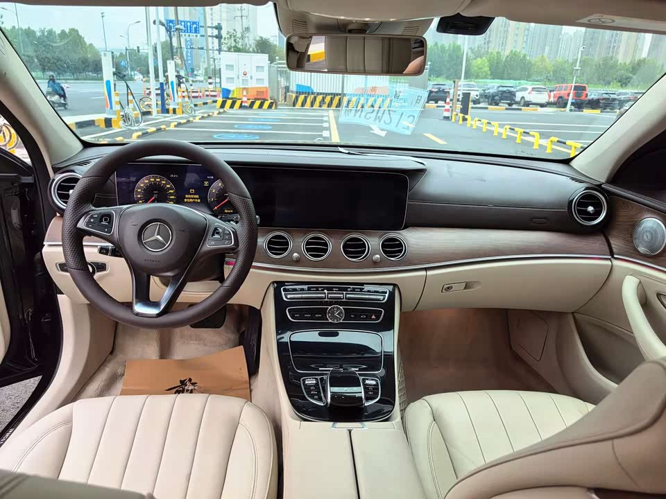 Mercedes-Benz E-class Mercedes-Benz E-class