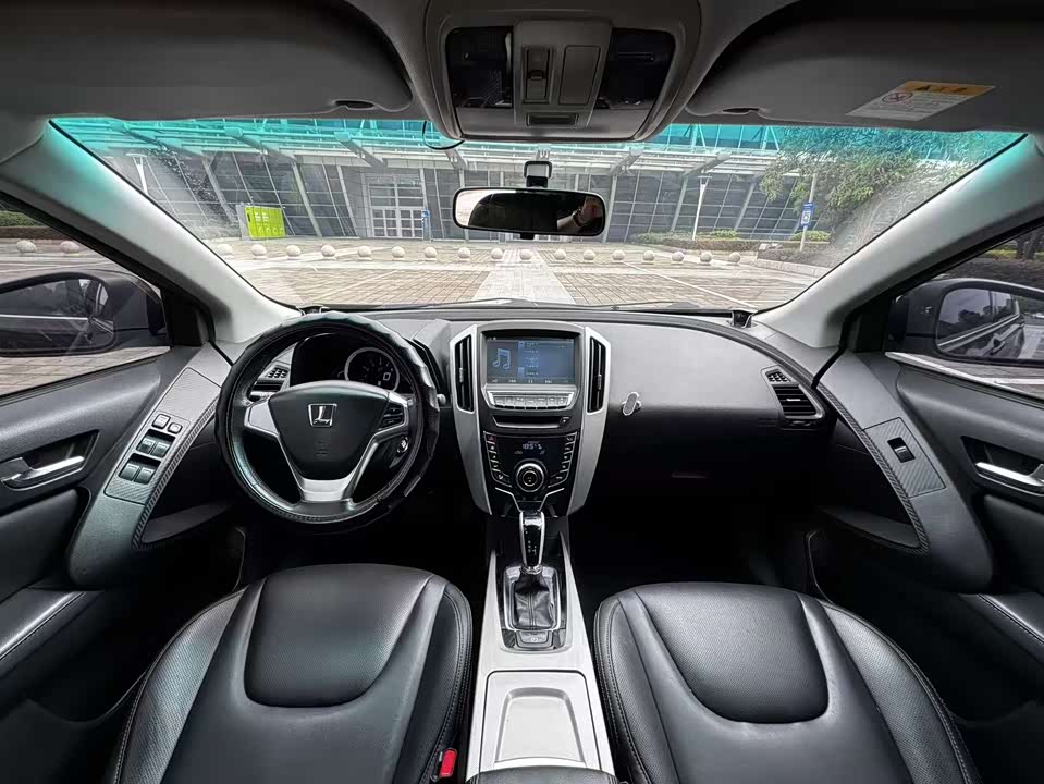 Luxgen Excellent 6 SUV