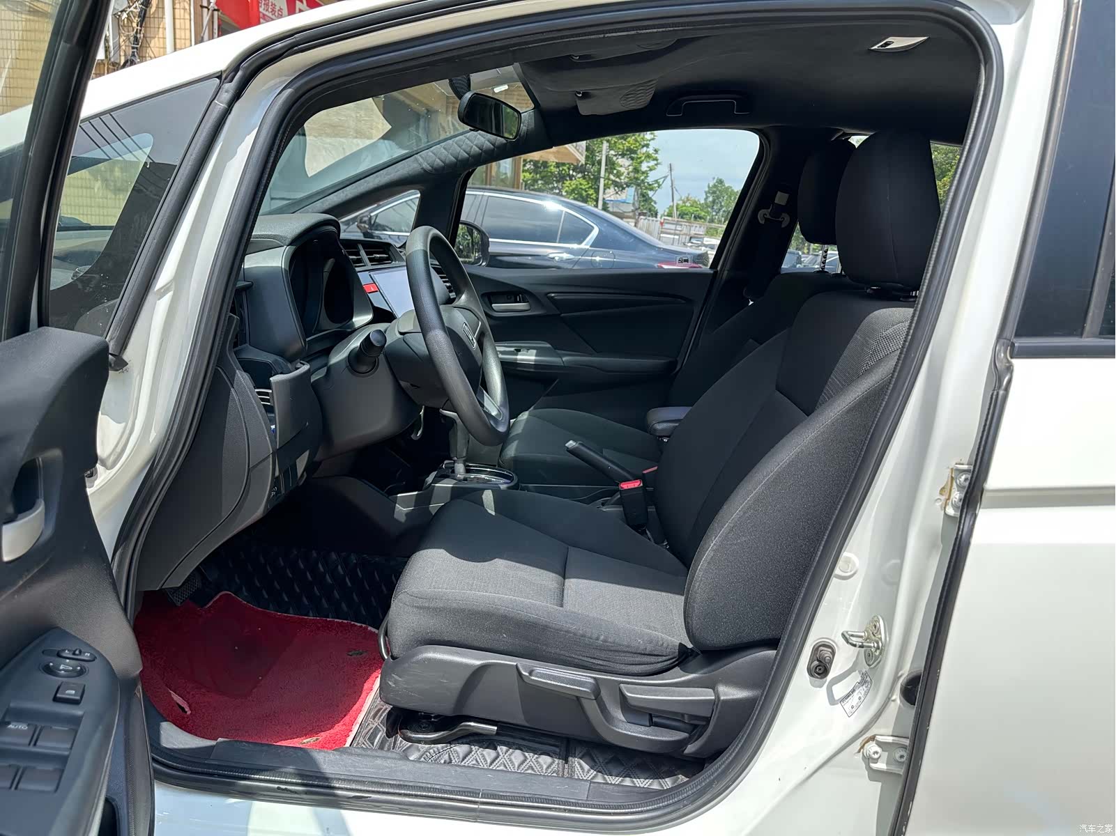 Honda Fit, 2015 7