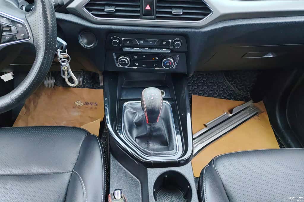 DongFeng S560, 2019 16