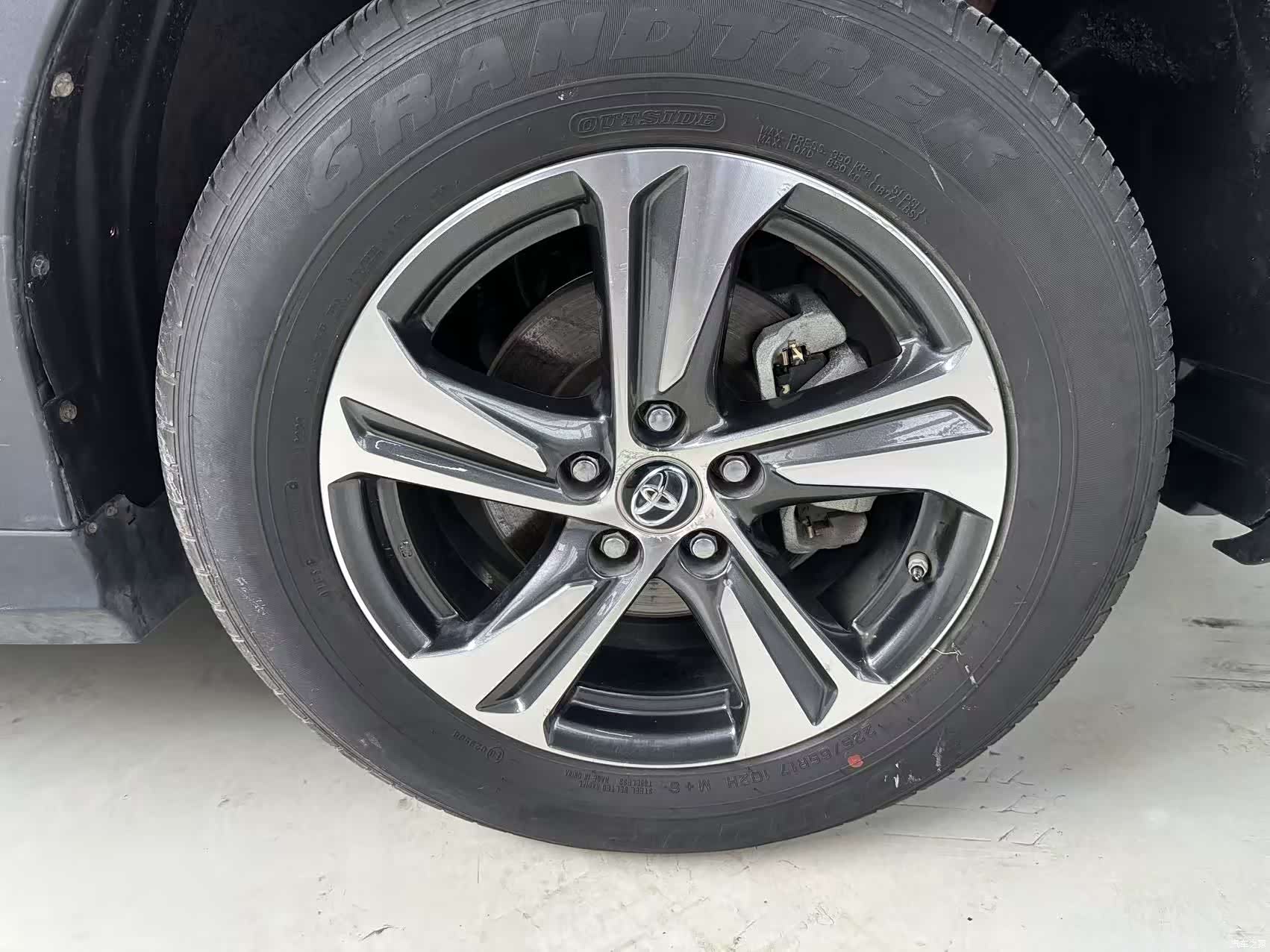 Toyota RAV4, 2016 13