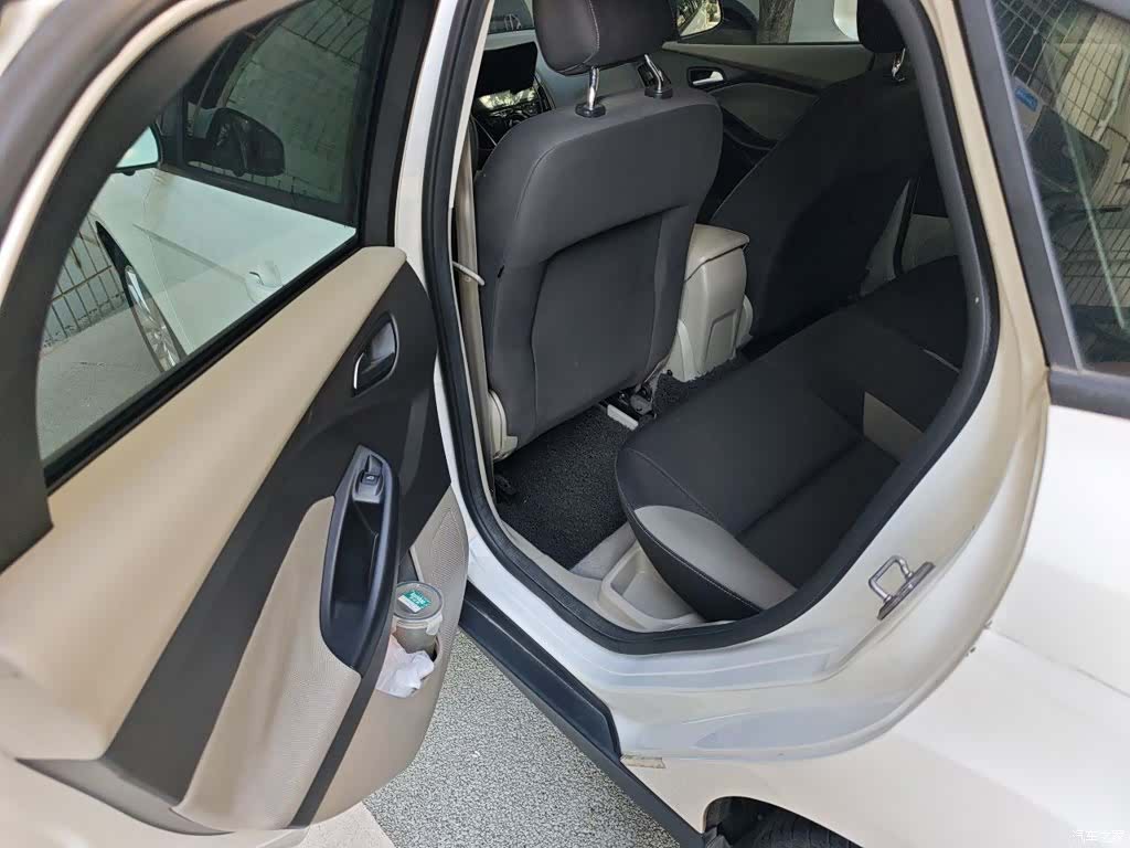 Ford Focus, 2015 14