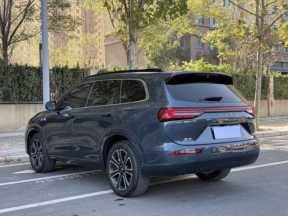 AITO Ask the world M7