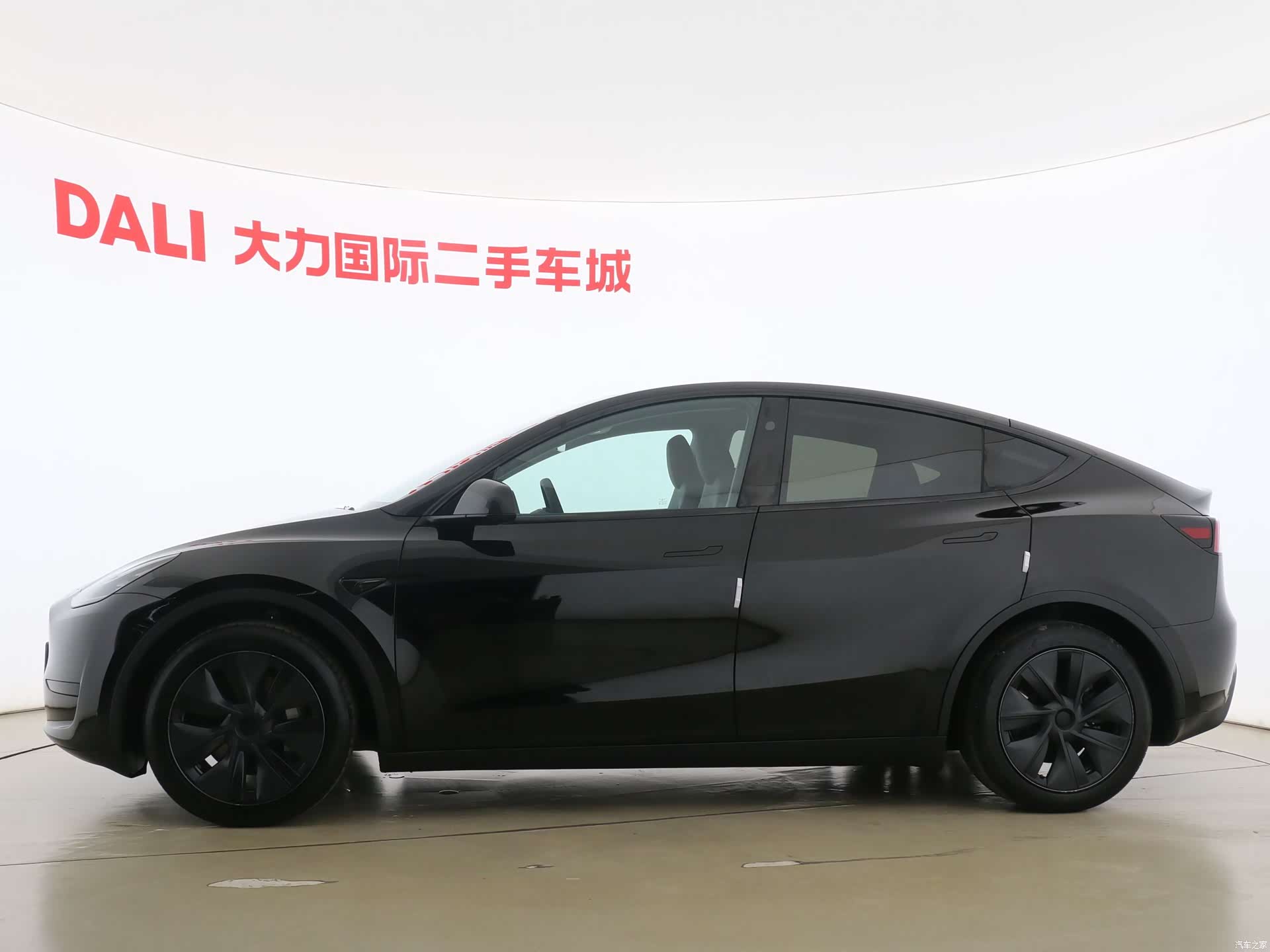 Tesla Model Y, 2024 8