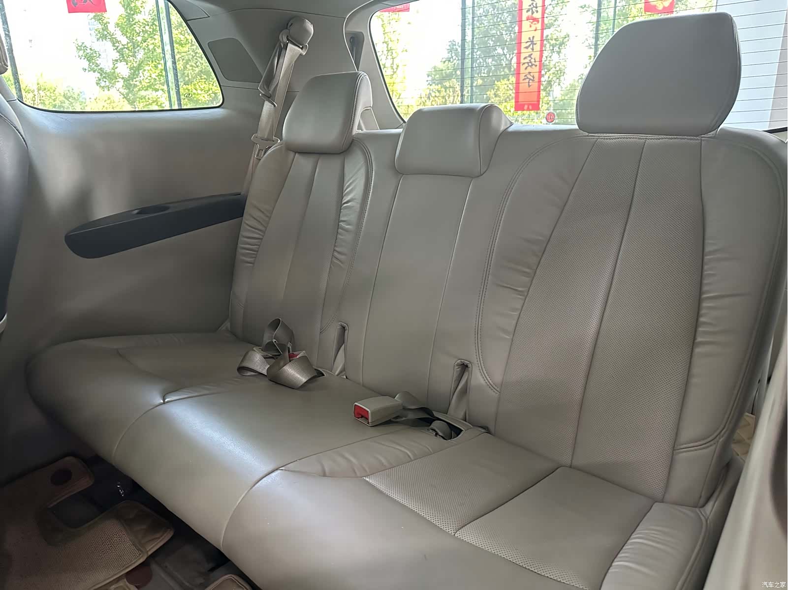 Buick GL8, 2011 17
