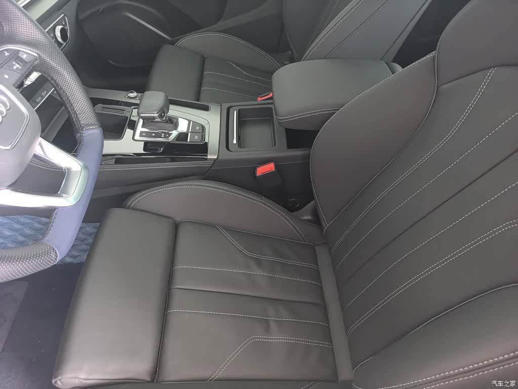 Audi Q5L, 2024 3