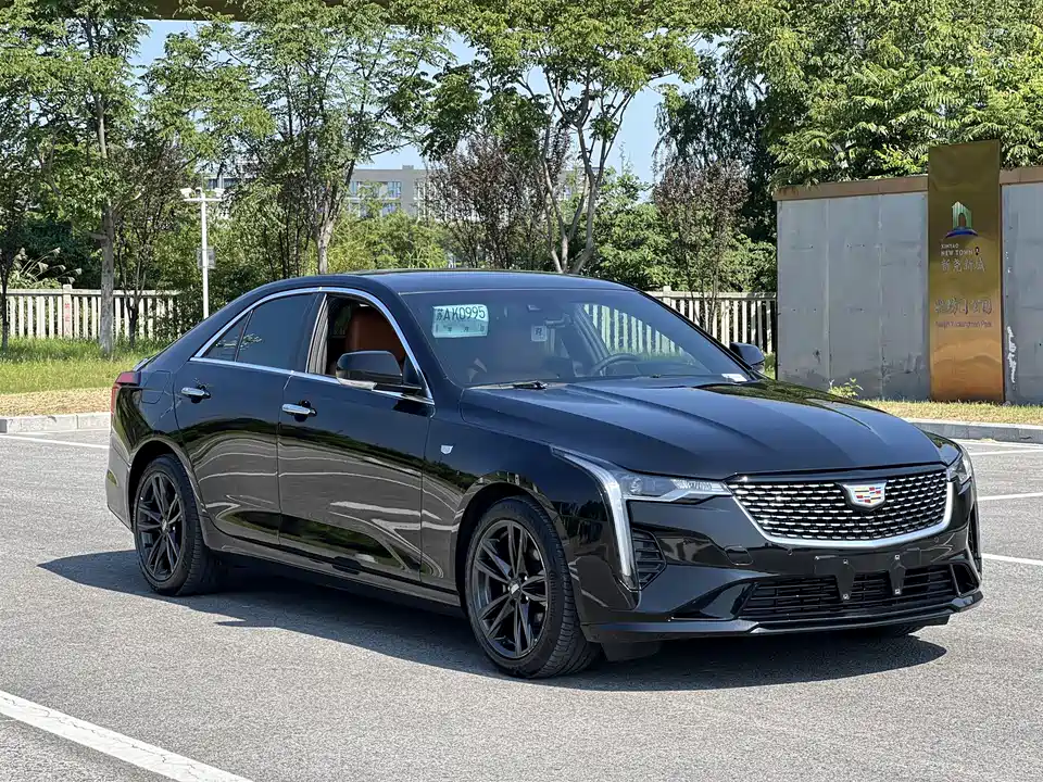 Cadillac CT4