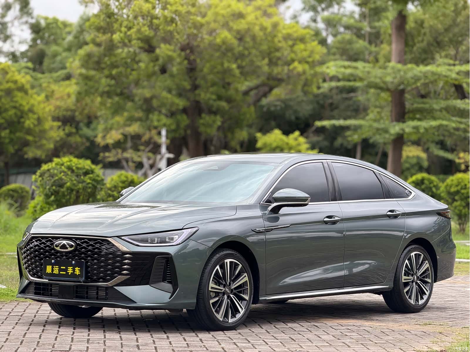 Chery Arrizo 8