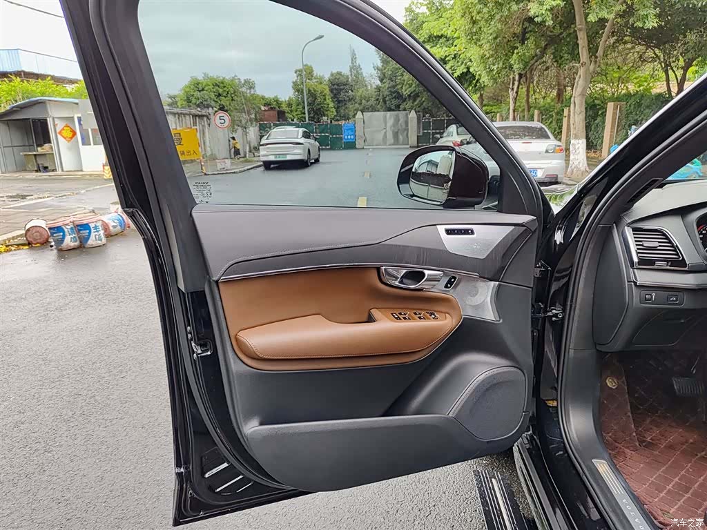 Volvo XC90, 2022 6