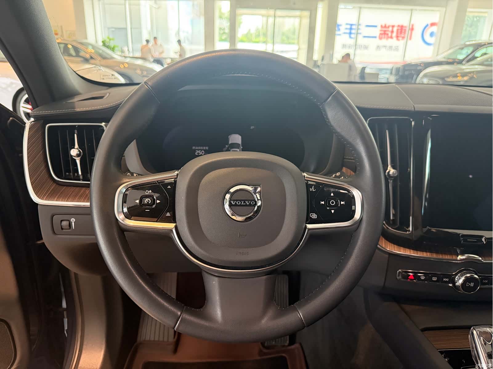 Volvo XC60, 2022 10