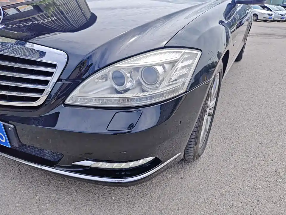 Mercedes-Benz S-class Mercedes-Benz S-class