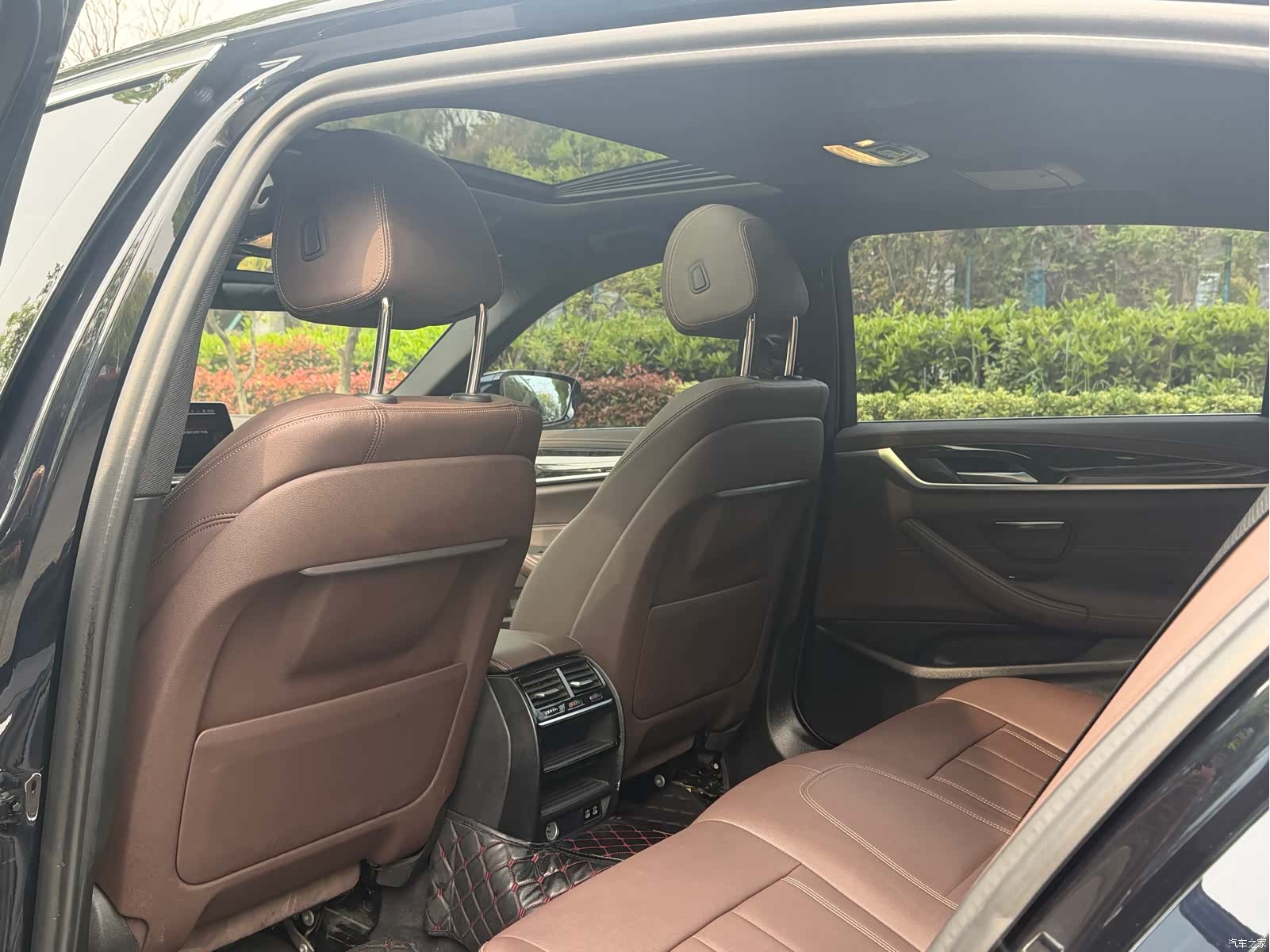 BMW 5 Series, 2020 6