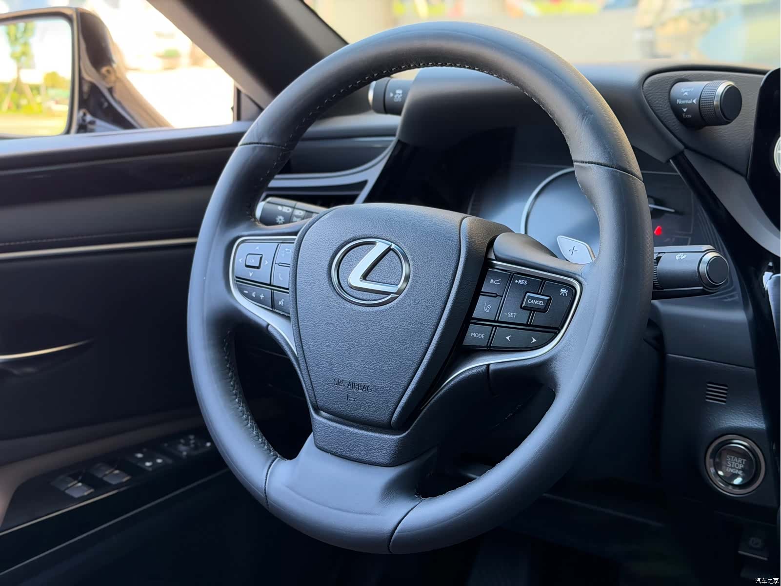 Lexus ES, 2024 15
