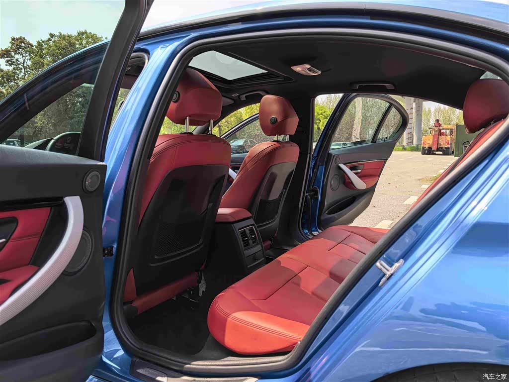 BMW 3 Series, 2016 16