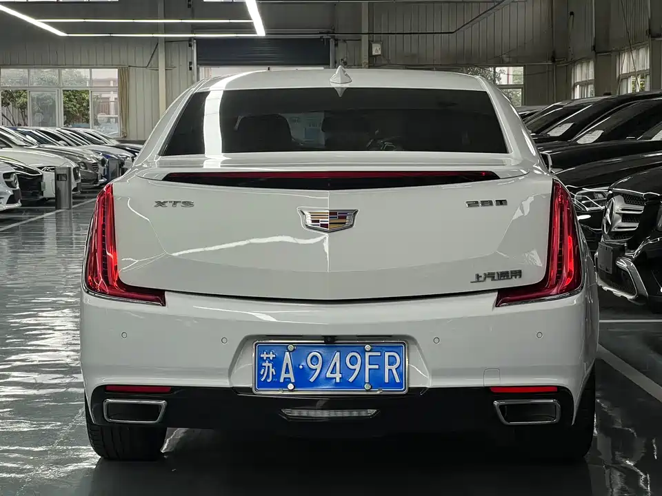 Cadillac XTS