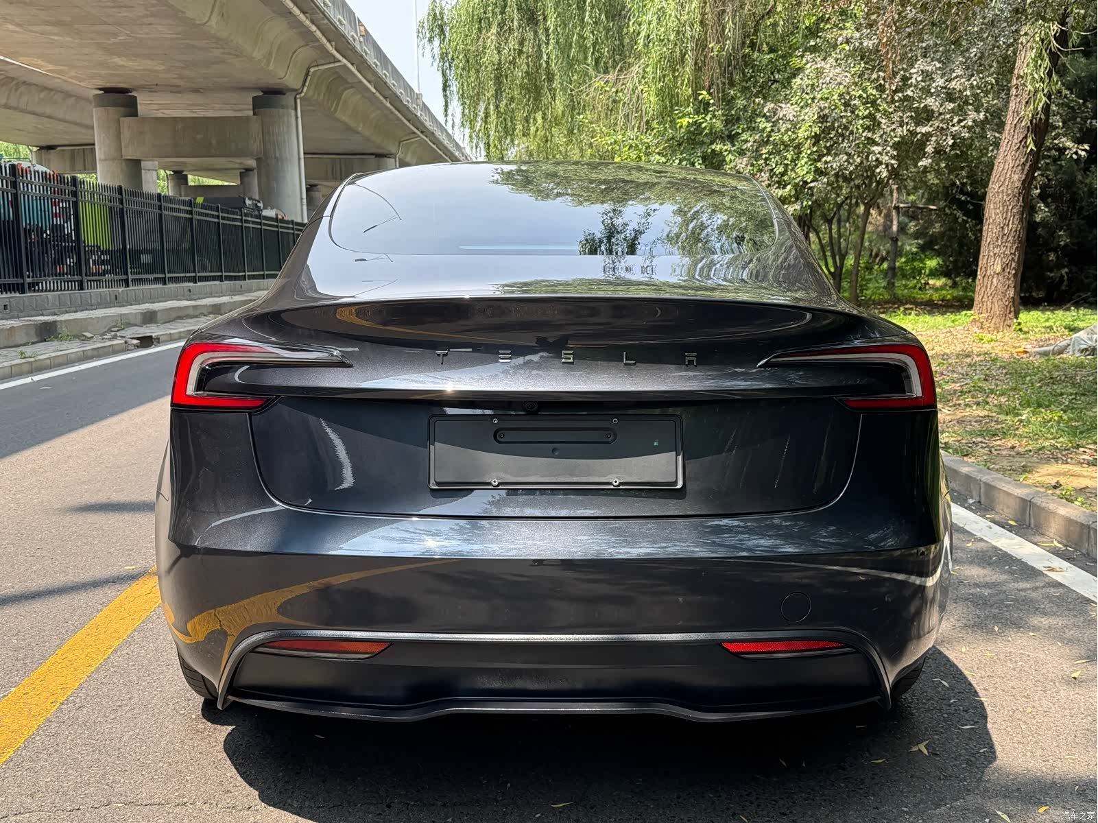 Tesla Model 3, 2025 15