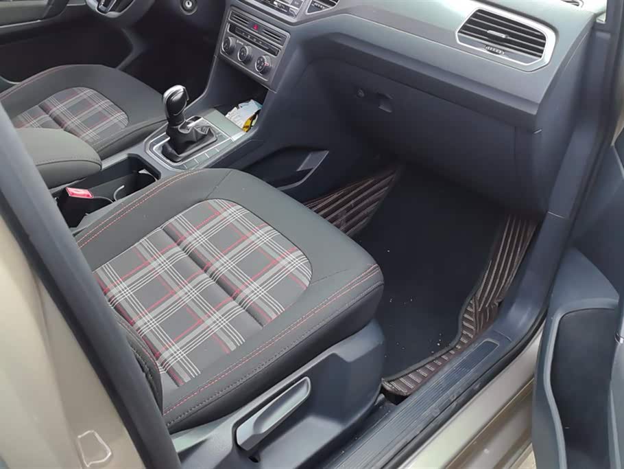 Volkswagen Golf*Jiayu