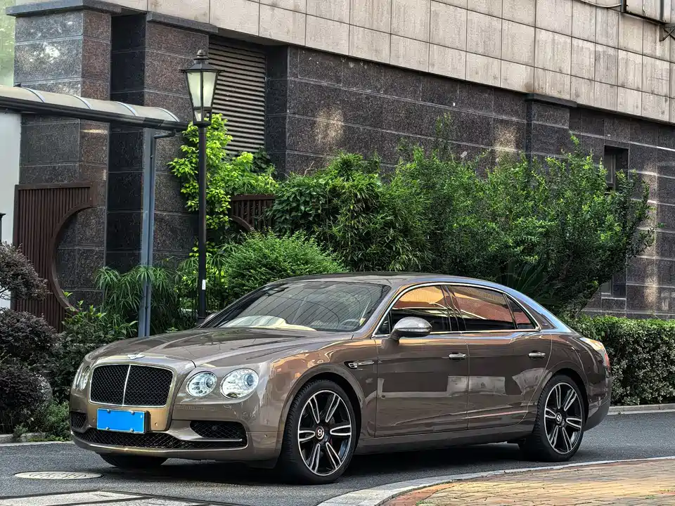 Bentley Flying
