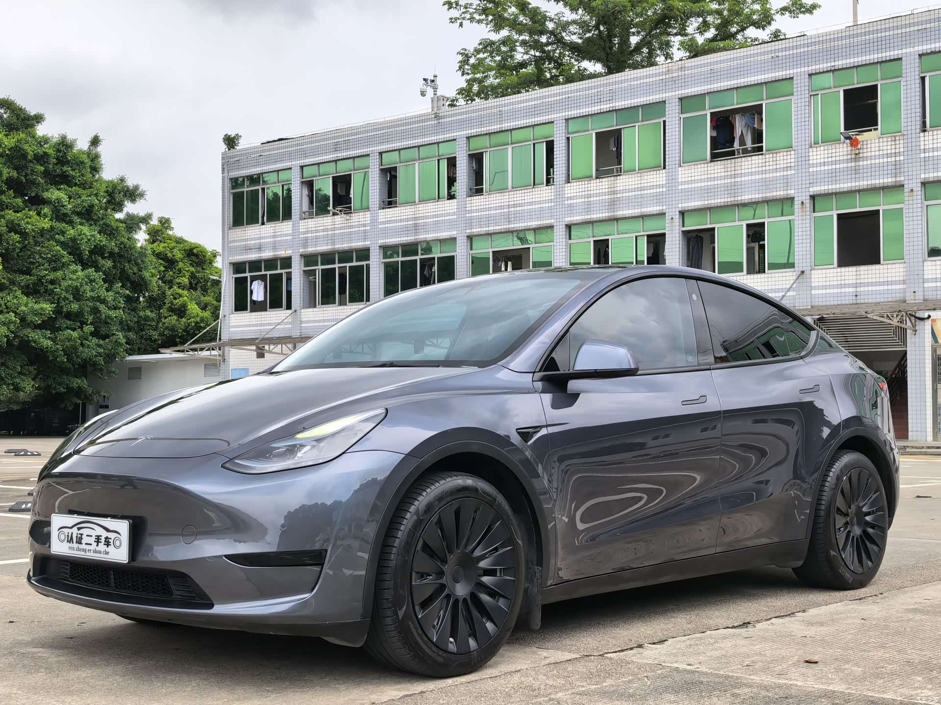 Tesla Model Y, 2022 1
