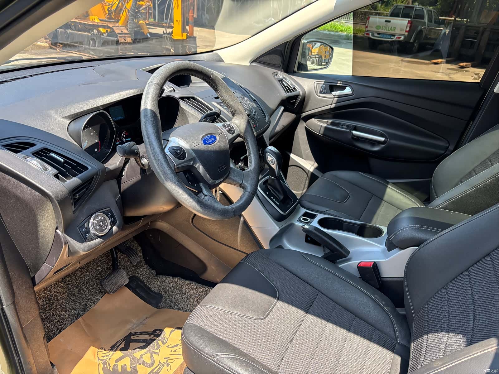 Ford Kuga, 2014 4