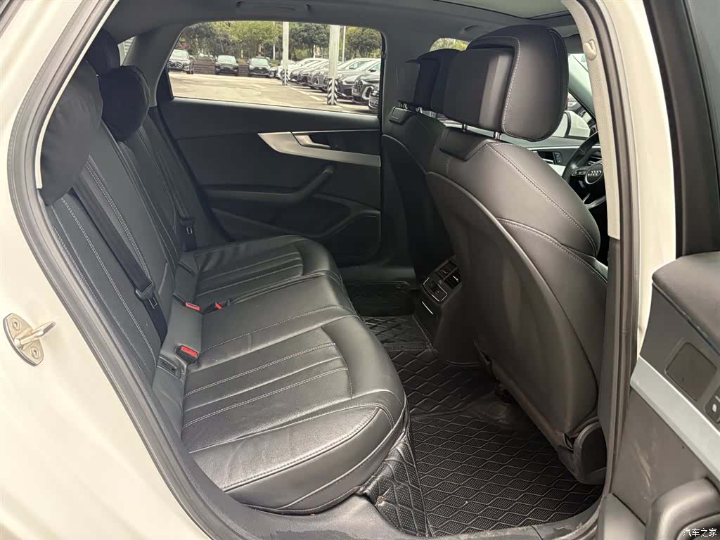 Audi A4L, 2022 13