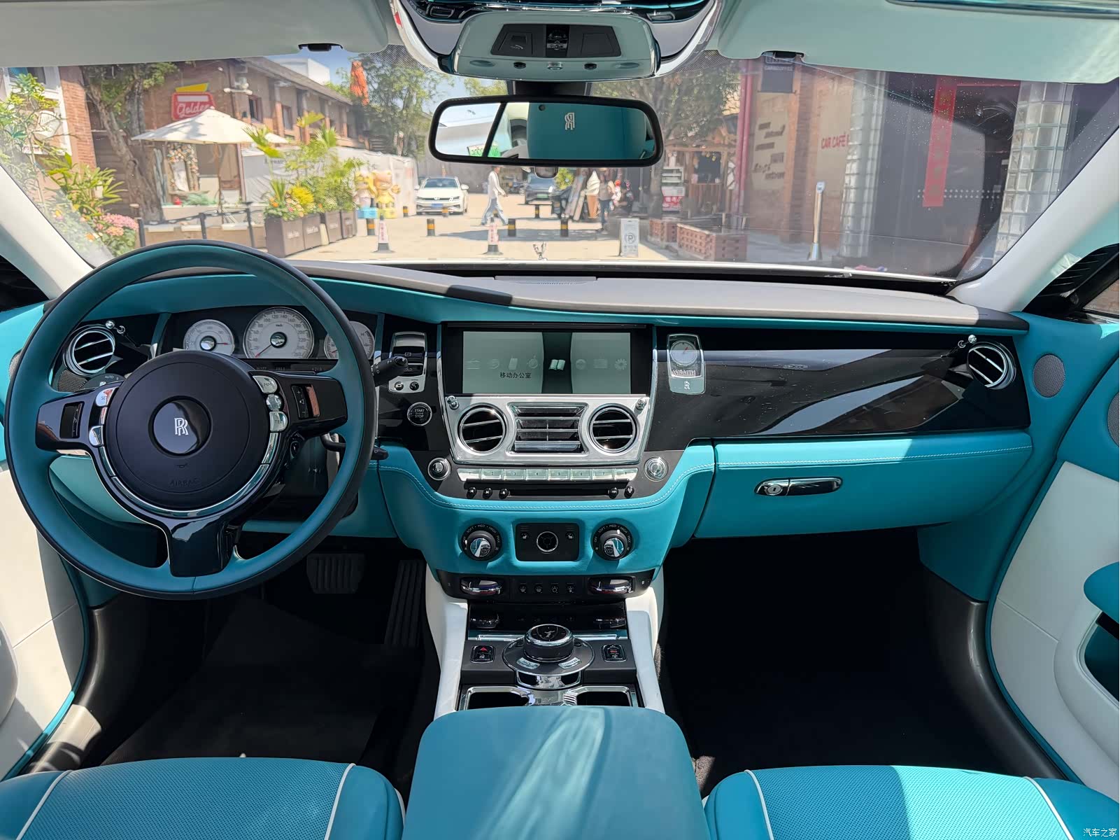 Rolls-Royce Wraith, 2017 8