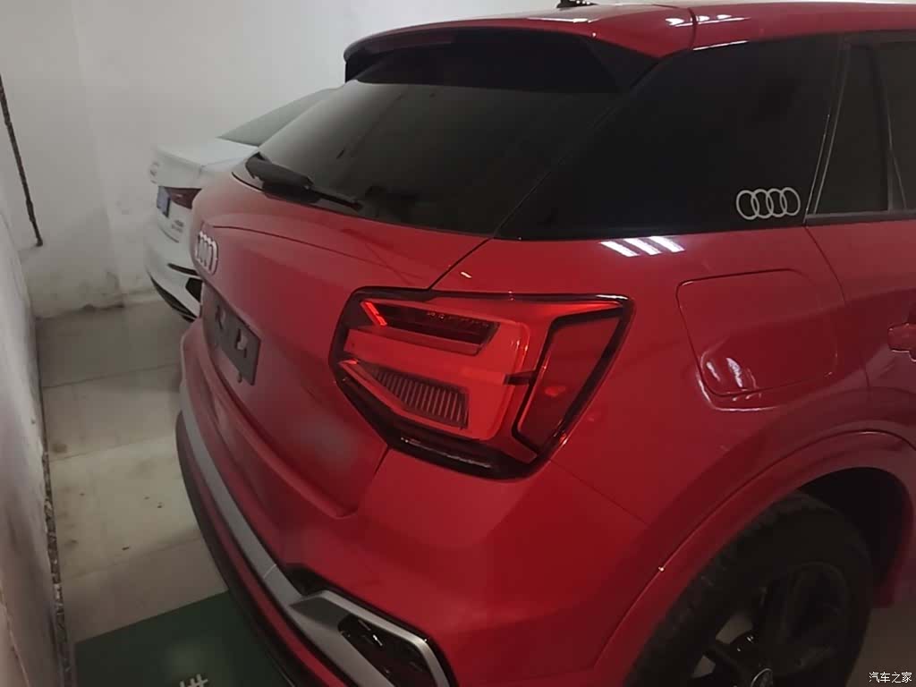 Audi Q2L, 2023 6