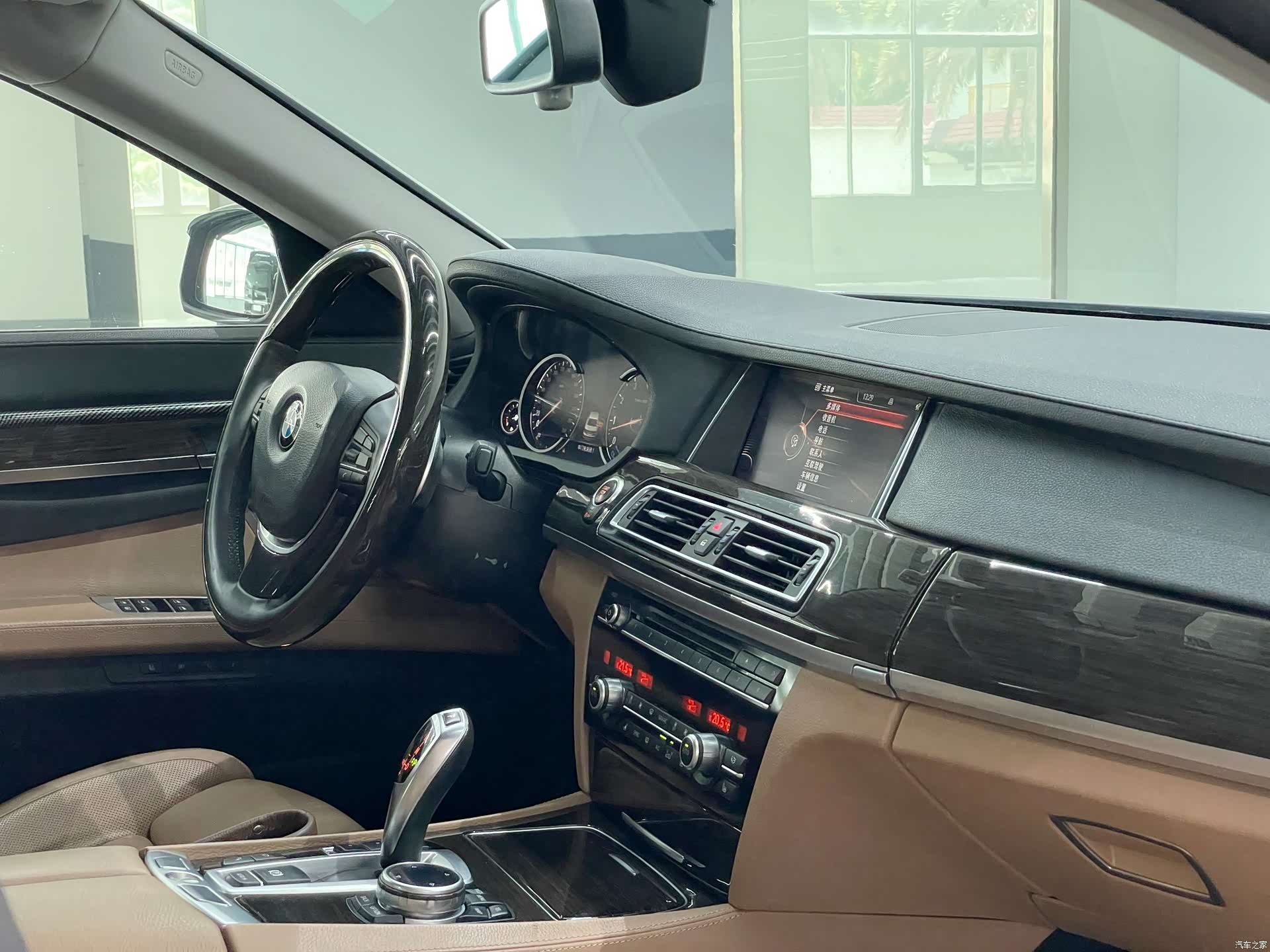 BMW 7 Series, 2014 21