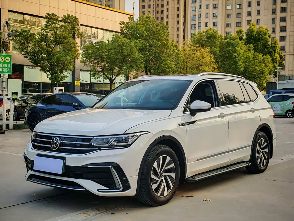 Volkswagen Tiguan L