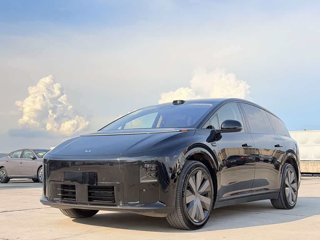 Li Auto i8