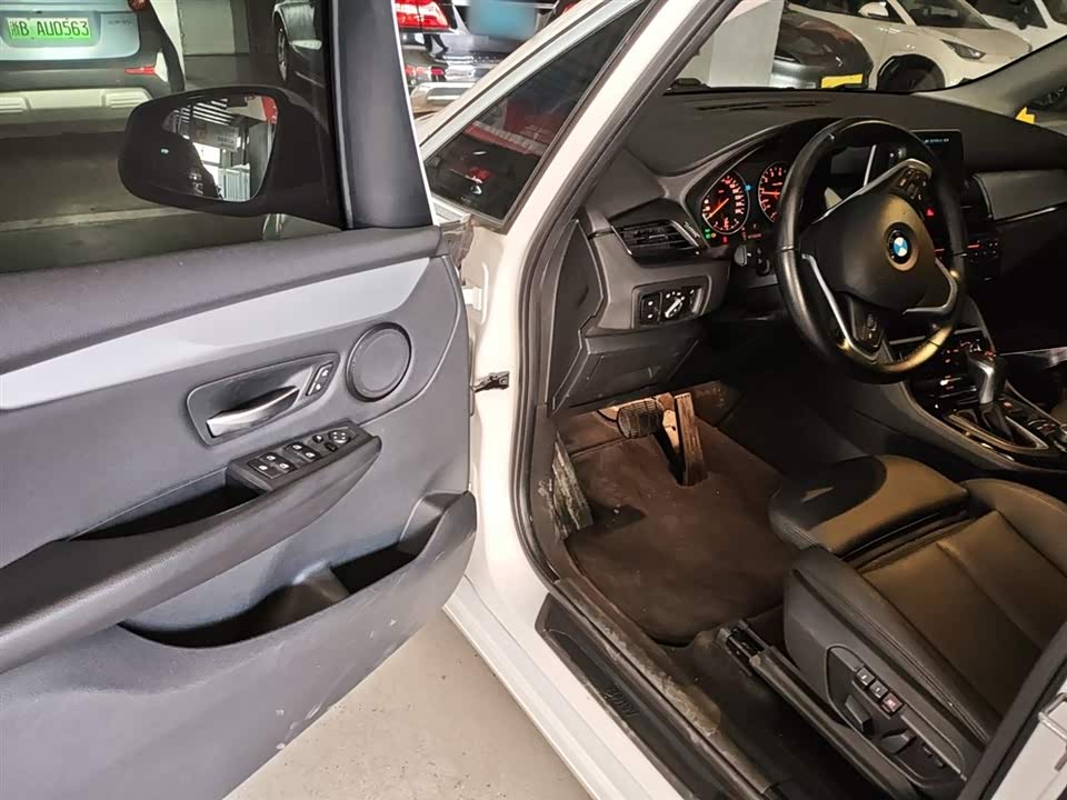 BMW 2 series station wagon