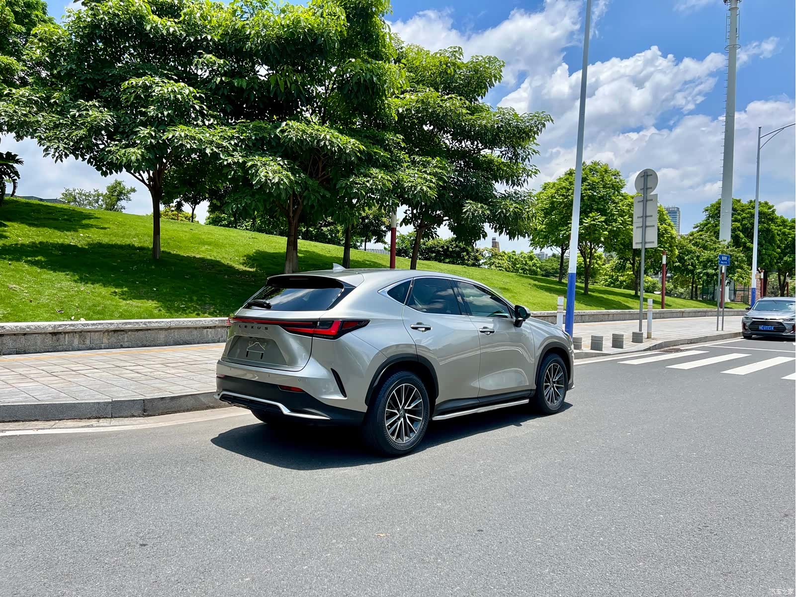 Lexus NX, 2022 27