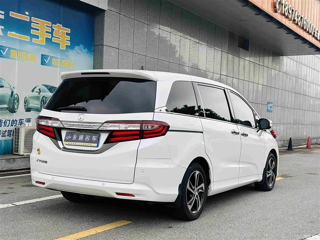 Honda Odyssey, 2016 все фото