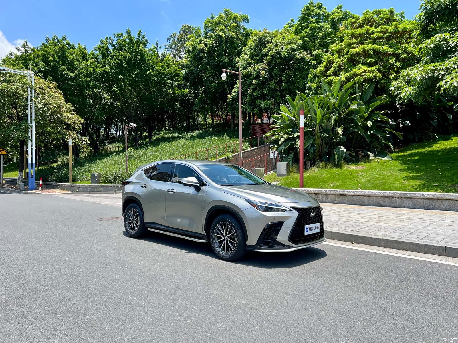 Lexus NX, 2022 3