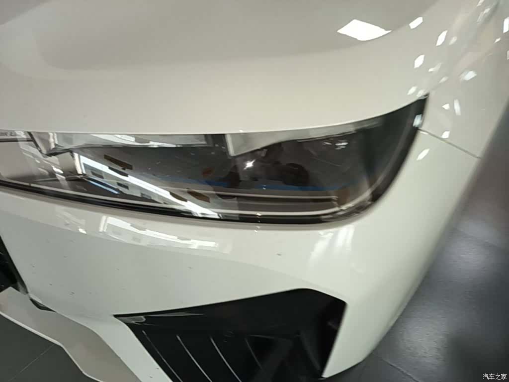 BMW iX, 2022 24
