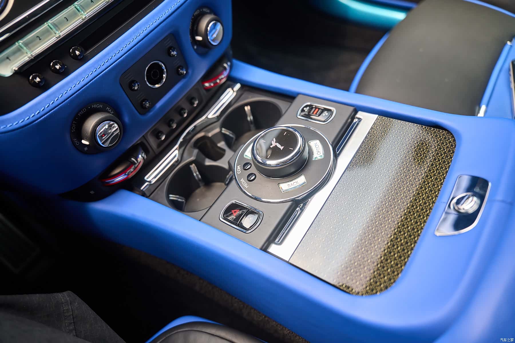 Rolls-Royce Wraith, 2019 15