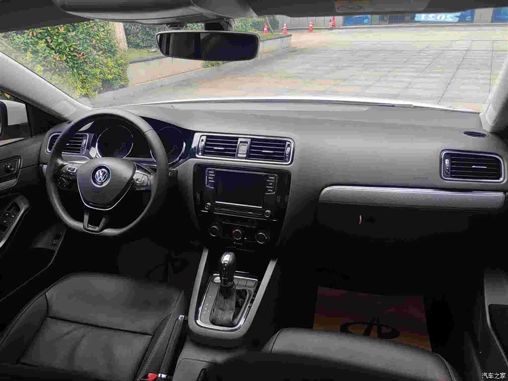 Volkswagen Sagitar, 2019 7