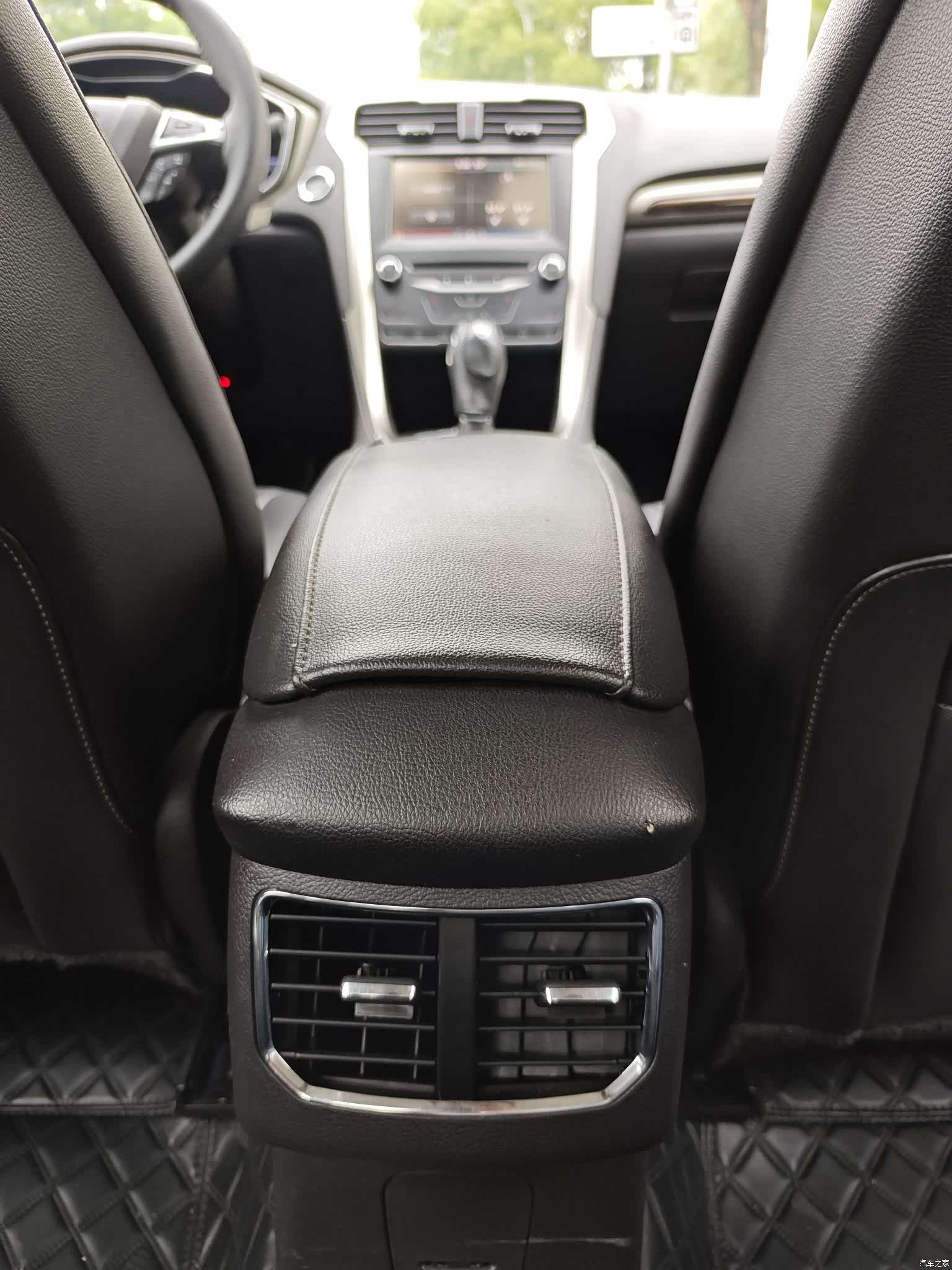 Ford Mondeo, 2013 16