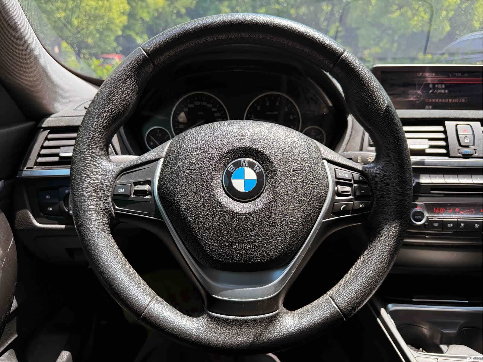 BMW 3 Series, 2016 13