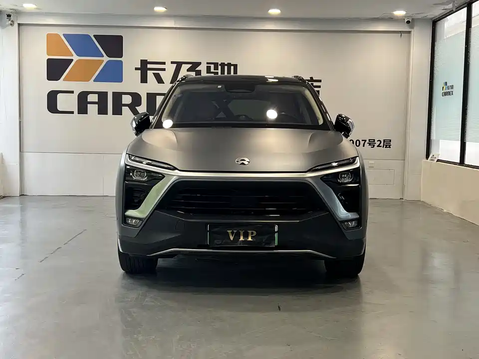 NIO ES8