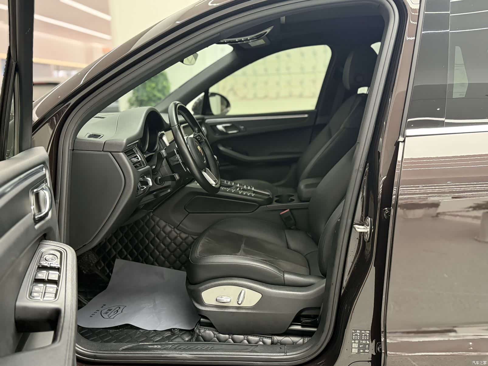 Macan Macan, 2019 11