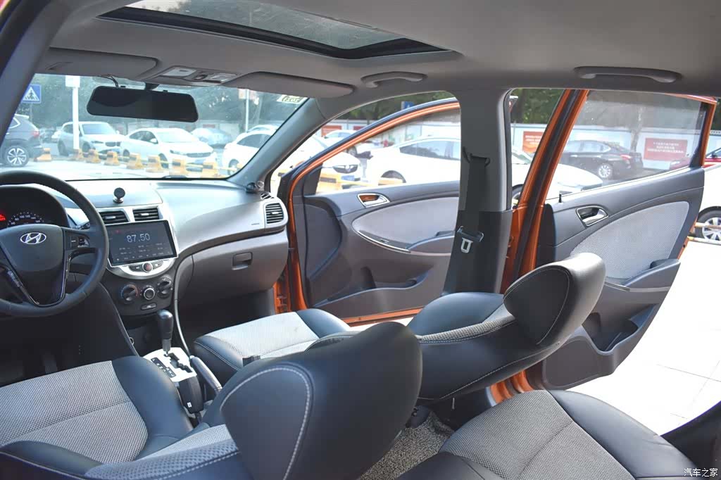 Hyundai GLX, 2014 13