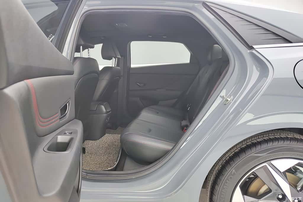 Hyundai Elantra, 2021 11