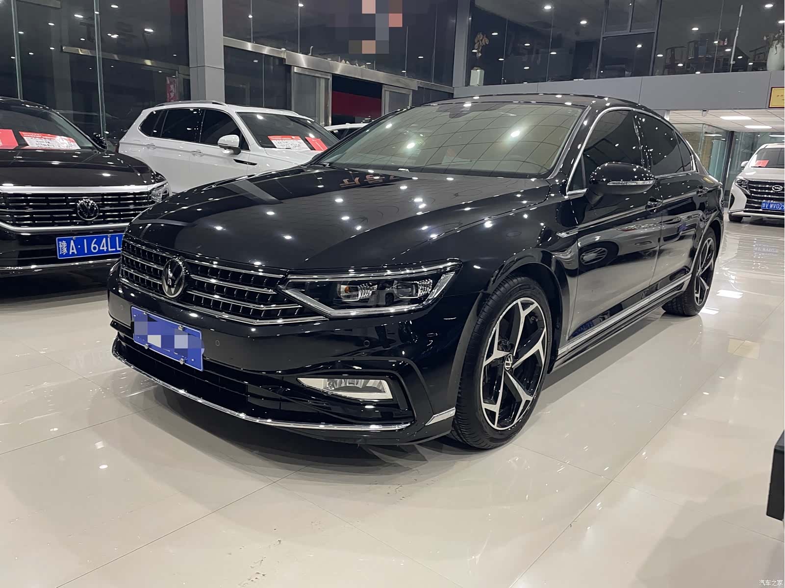 Volkswagen Magotan, 2023 1