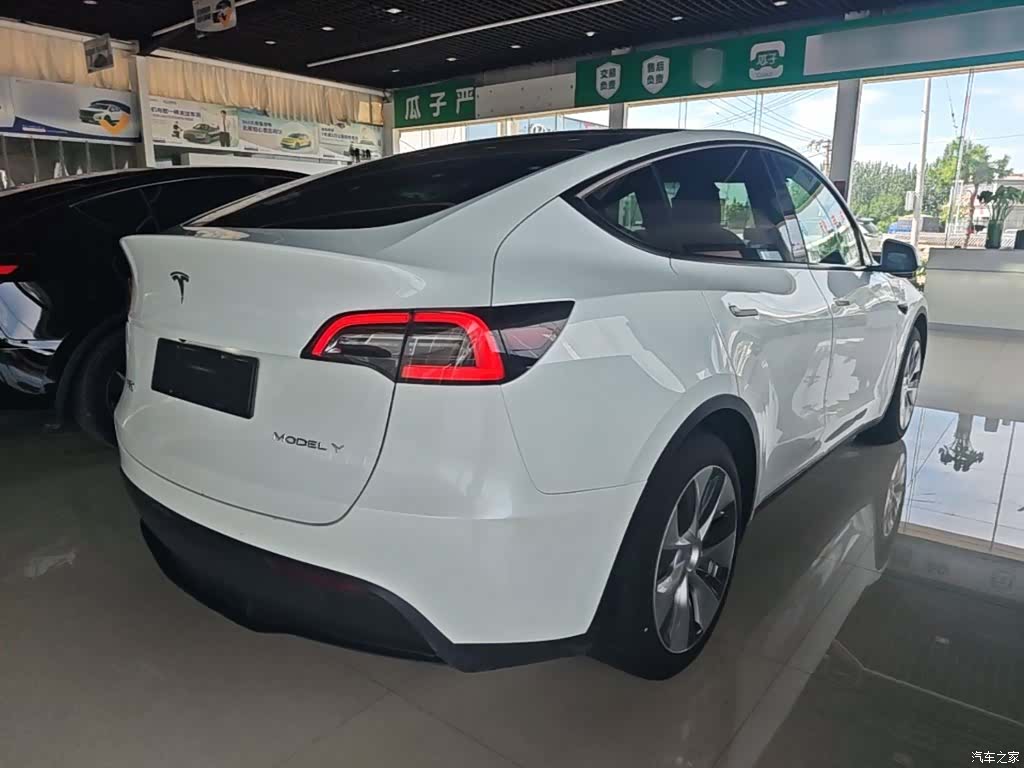 Tesla Model Y, 2021 7