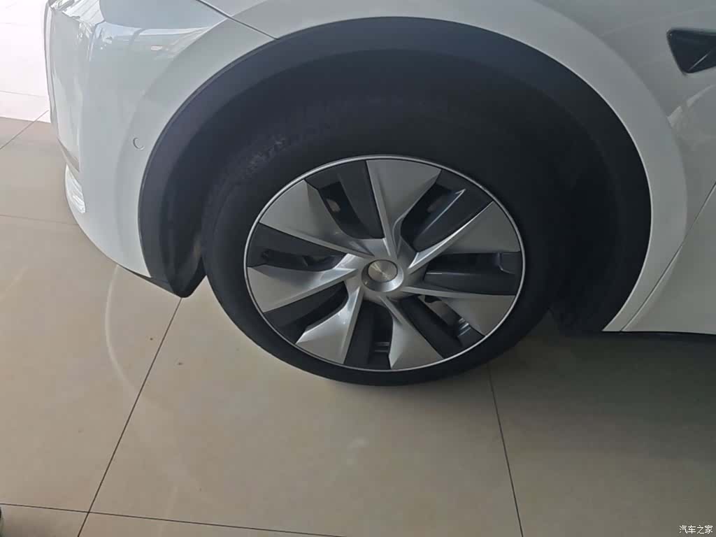 Tesla Model Y, 2021 23