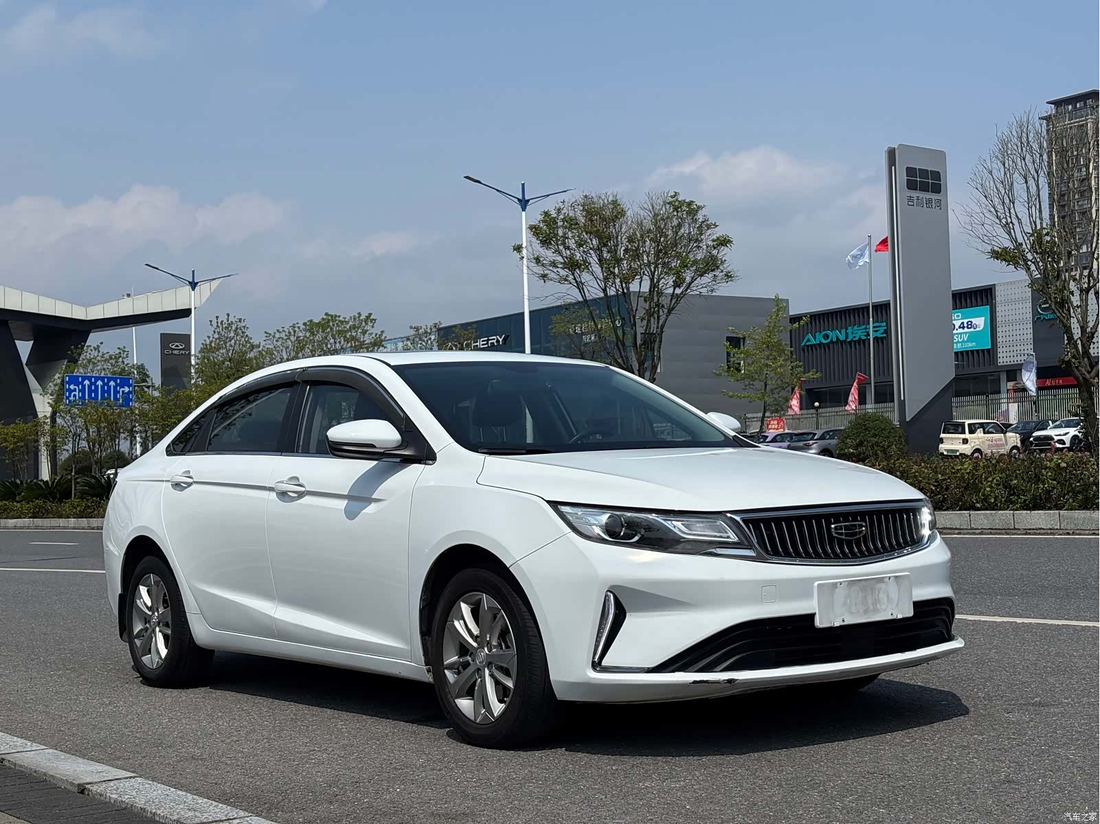 Geely Emgrand, 2021 3