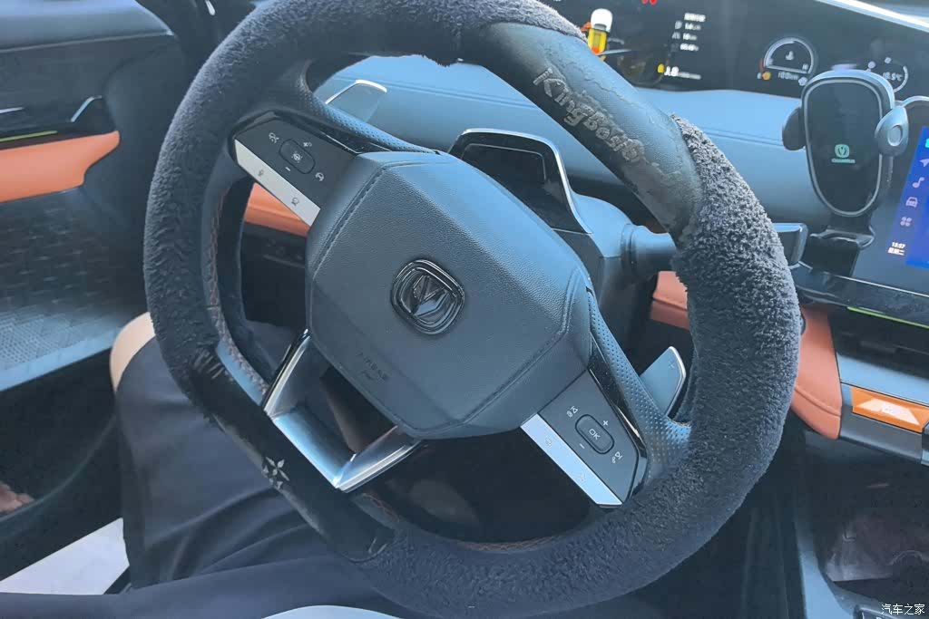Changan UNI-V, 2023 15