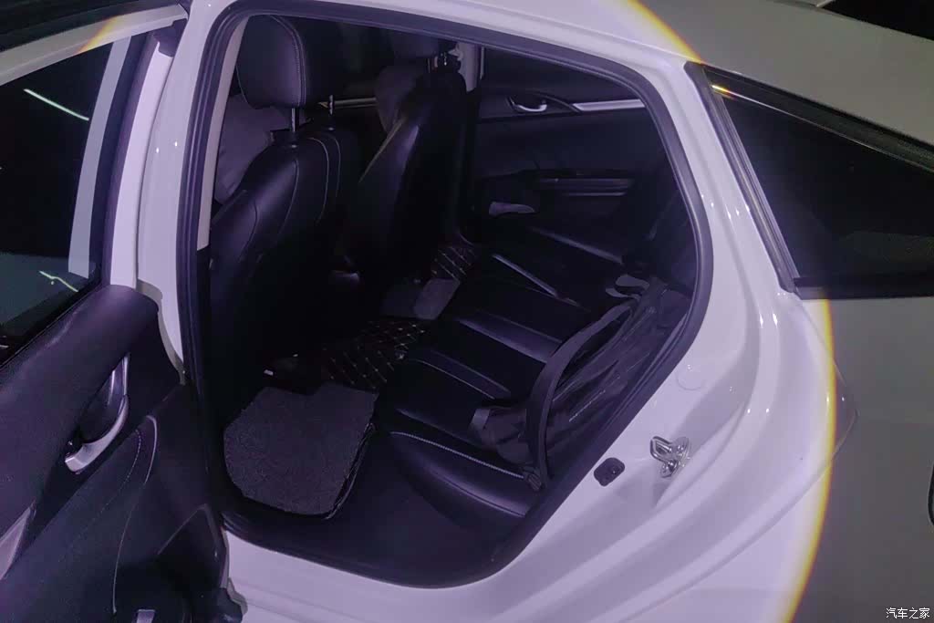 Honda Civic, 2018 11