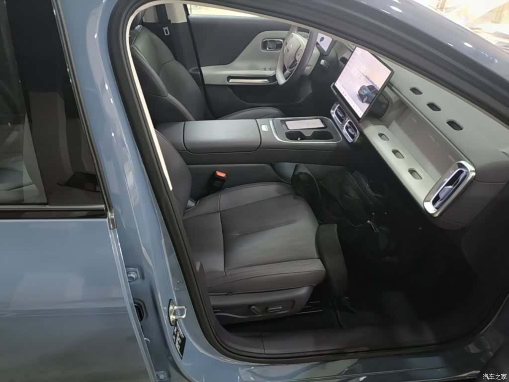 Leapmotor B01, 2025 25